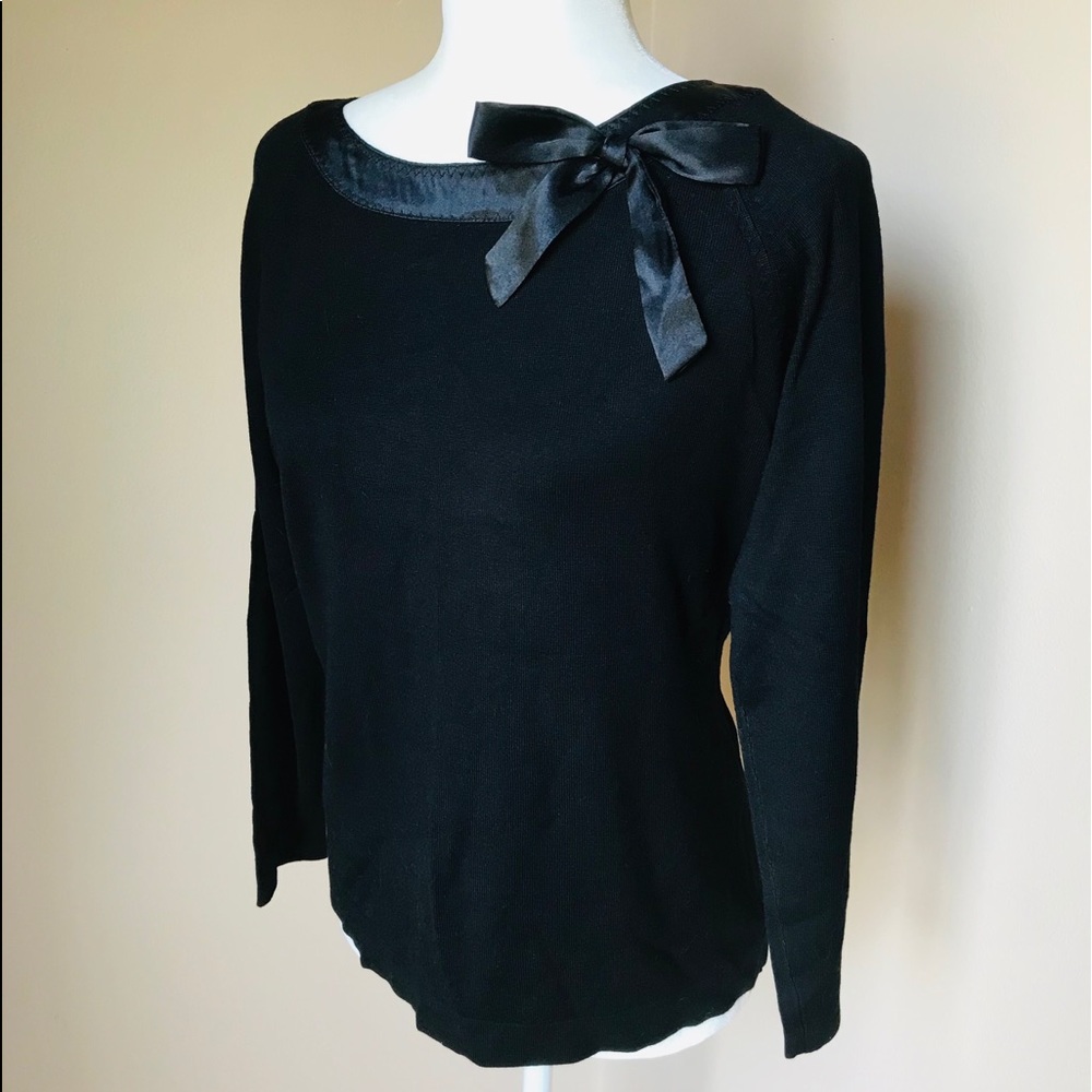 Notation NWT Top with Bow neckline